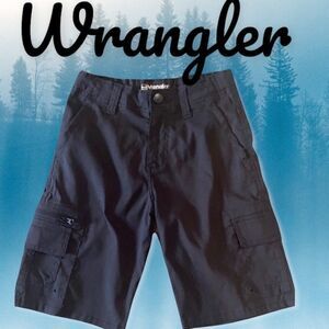 🔥🔥🔥3/33$🔥🔥🔥Boys Wrangler size 8 black cargo style shorts